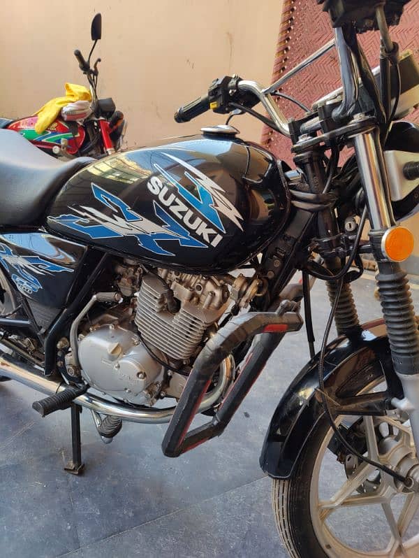 Suzuki GS 150 SE 2022 model urgent sale 6