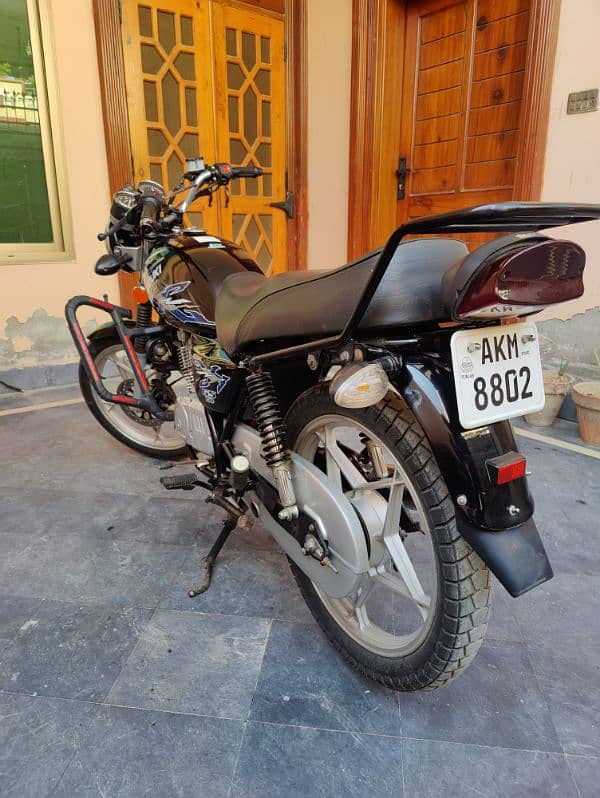 Suzuki GS 150 SE 2022 model urgent sale 7