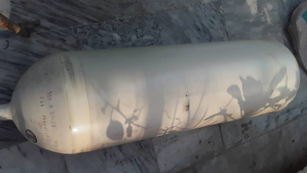 LANDIRENZO CNG CYLINDER WITH KIT is for sale. (PWD ROAD, ISLAMABAD 0