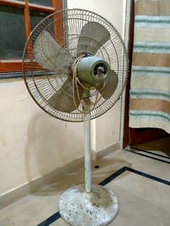 pedestal fan