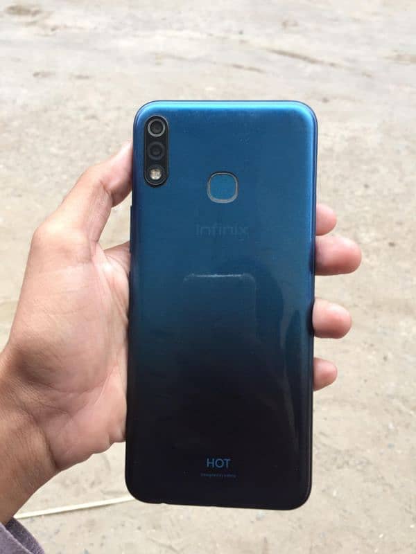 Infinix hot 8lite only contact my WhatsApp 03207457155 5