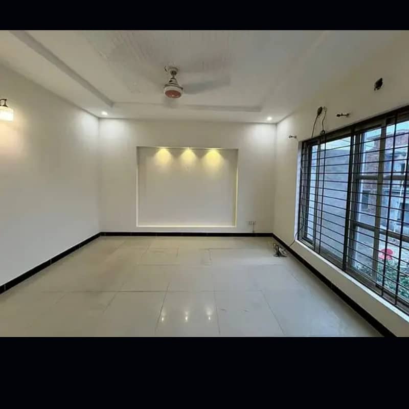 10 Marla Upper Portion For Rent In Paragon City Lahore 9