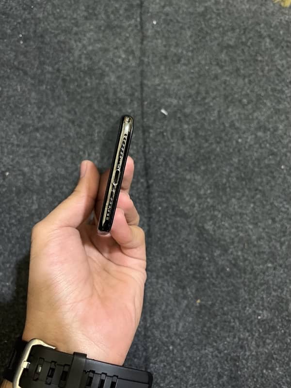 iPhone X 256 GB PTA approved 7