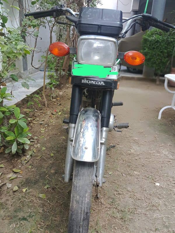 Honda CG 125 Black colour original taping 10/10 condition 6