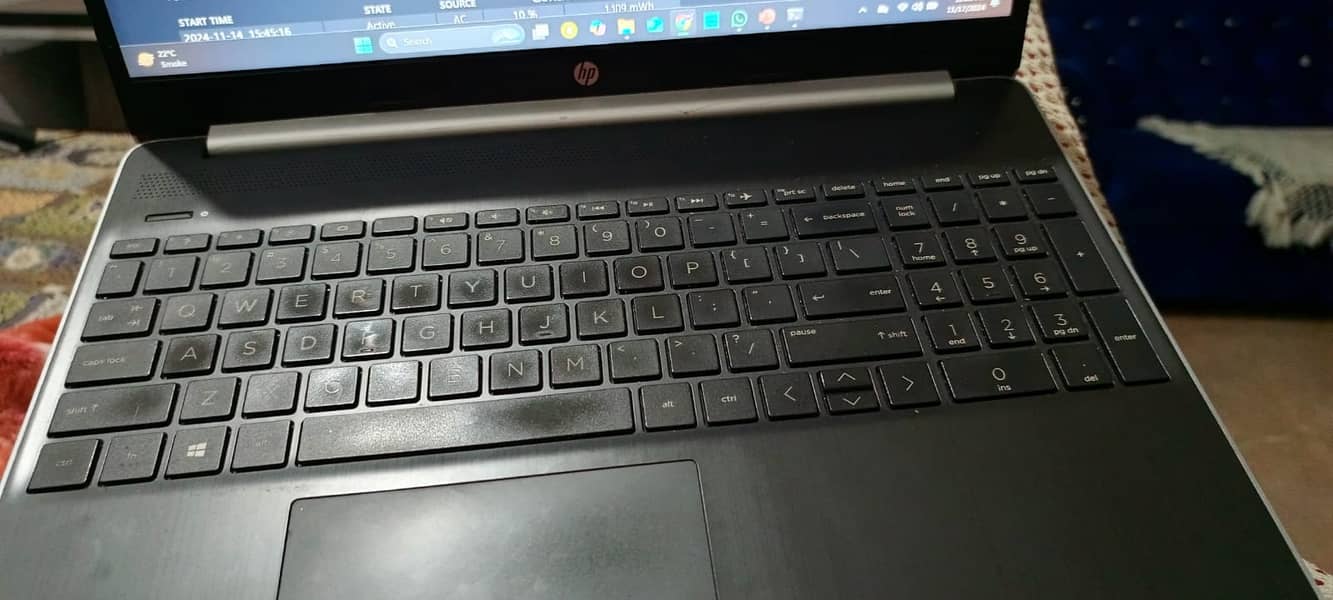 Laptop/Hp laptop i5 8 gen 5