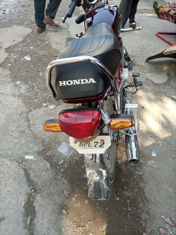 Honda CD 70 Red 4