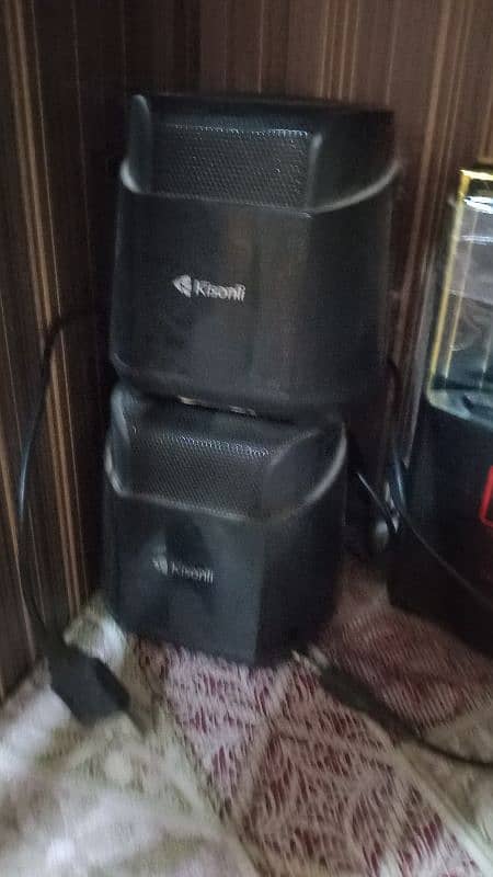 computer speaker good condition 0/3/1/5/8/0/6/7/7 2