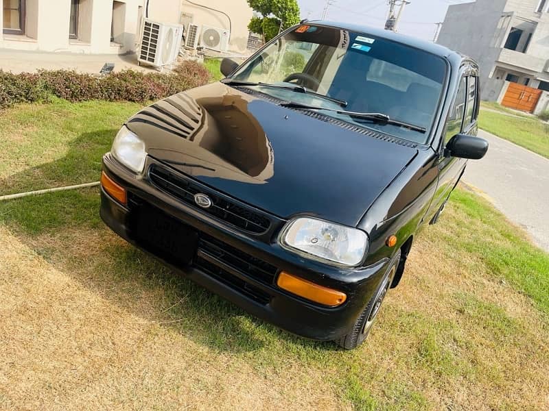 Daihatsu Cuore 2003 3