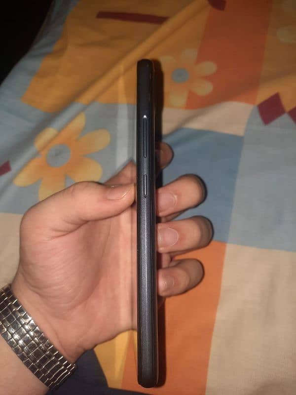 Realme C25s 1