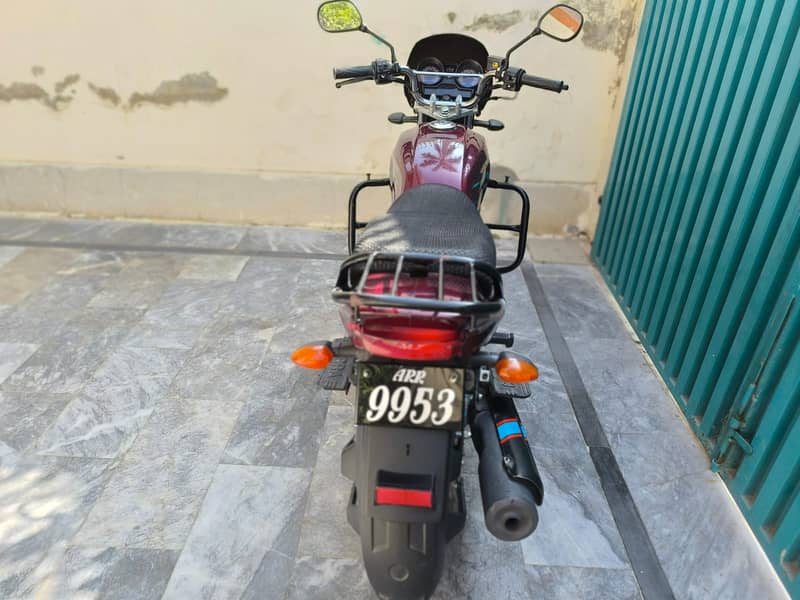 YAMAHA YB 125Z-DX (2023) MODEL 5