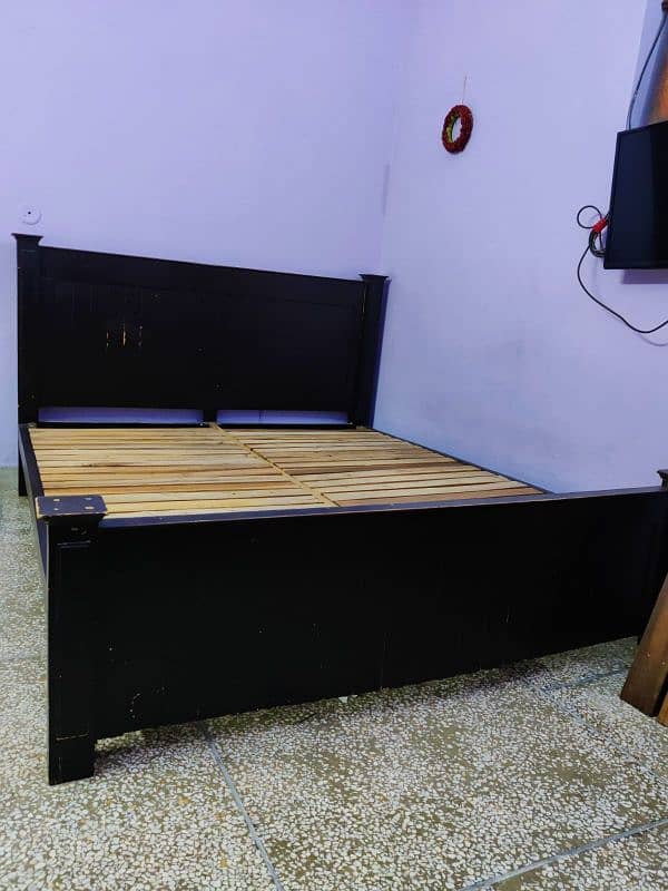 King size bed for sale in Lahore 5