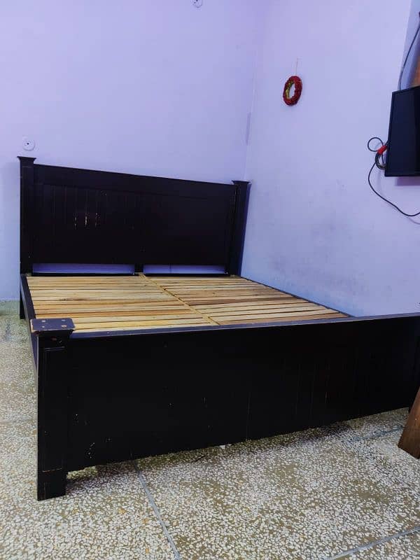 King size bed for sale in Lahore 6