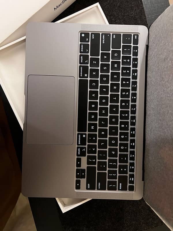 Apple Macbook Air M1 2