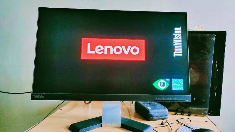 Lenovo Thinkvision 22 Inch Borderless 75 hz IPS Gaming monitor 0