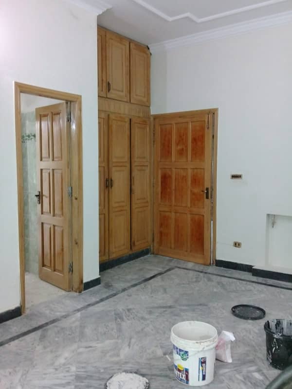 G11 SPACIOUS 30 - 60 GROUND PORTION FOR RENT NEAR MARKAZ 2