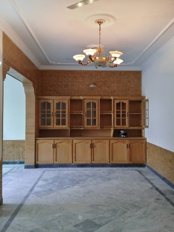 G11 SPACIOUS 30 - 60 GROUND PORTION FOR RENT NEAR MARKAZ 4