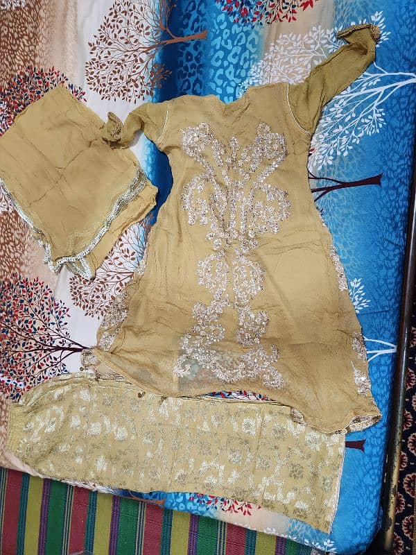 6 Ladies small size 38 suits and Froks for sale 10