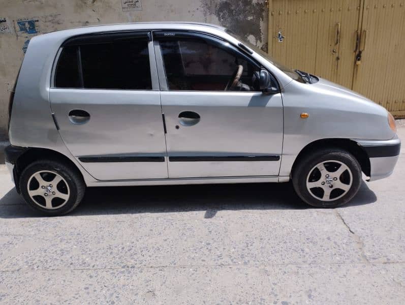 Hyundai Santro 2005 G V. . . 3