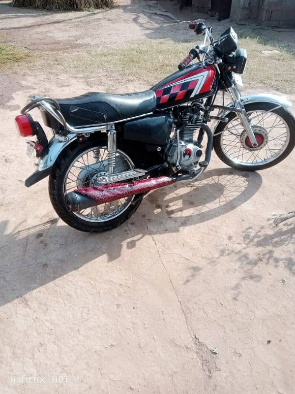 Honda motorcycle 125 cc 11