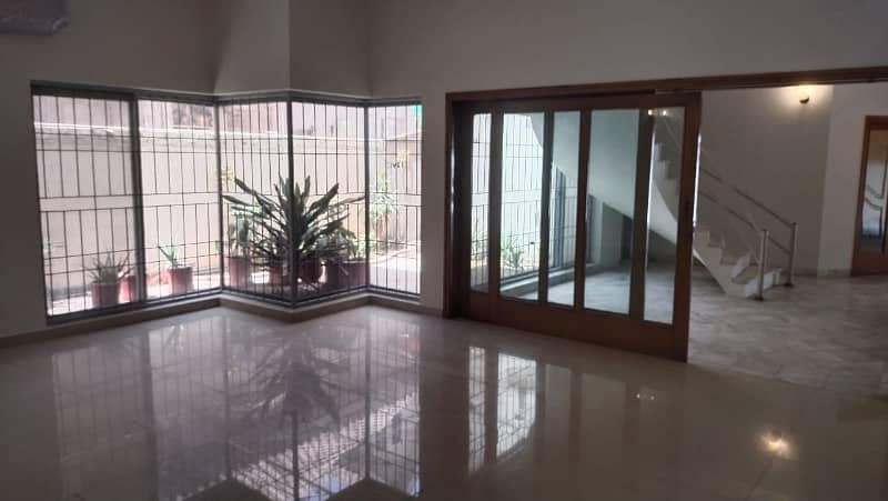 DHA Lahore 1 Kanal Owner Build Design House With 100% Original Pics Available For Sale 30