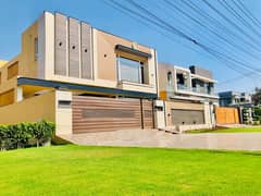 DHA Lahore 1 Kanal Brand New Mazhar Munir Design House Fully Furnished And Full Basement With 100% Original Pictures Available For Sale