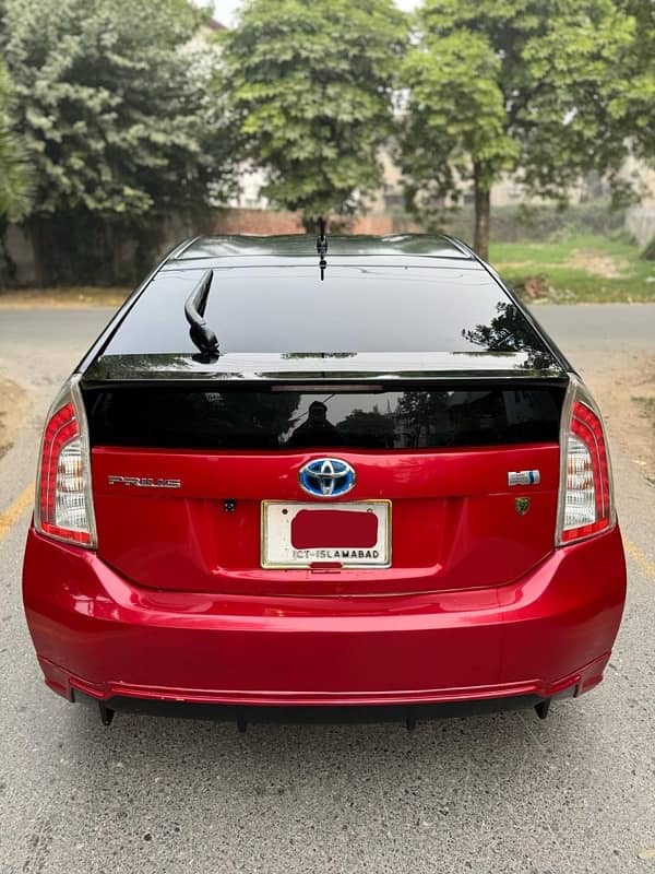 Toyota Prius 2014 7