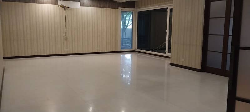 D H A Lahore 2 Kanal Mazher Munir Design House Full Basement And Swimming With 100% Original Pics Available For Rent 15