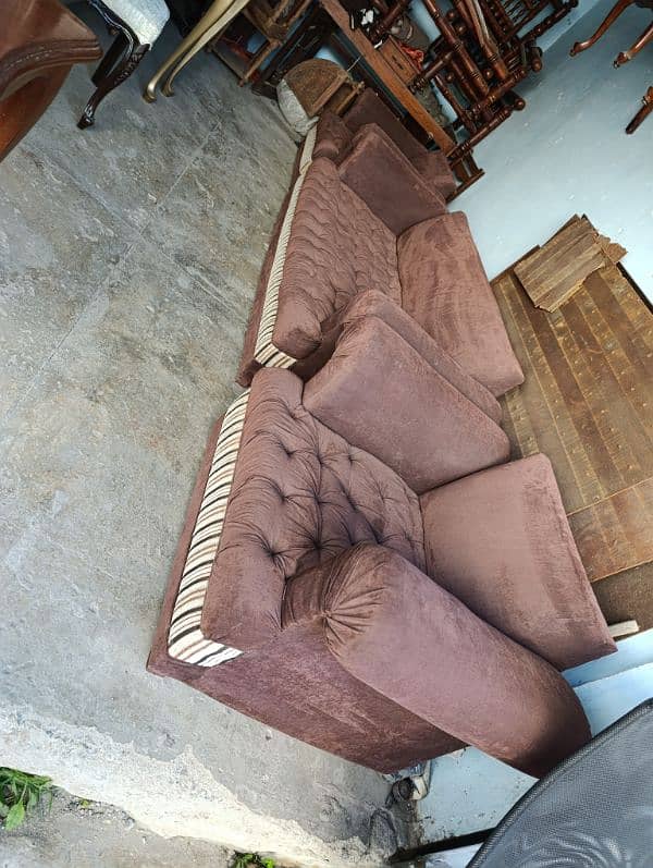 solid wood 5 seater sofa in excellent condition 5