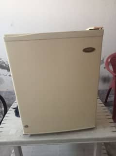 mini fridge, traveling fridge