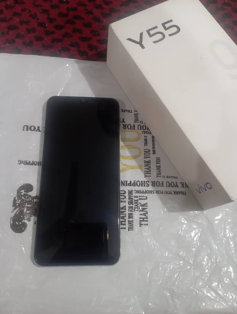 Vivo Y55 8/128gb (with box and original assecories) *Read Ad 1