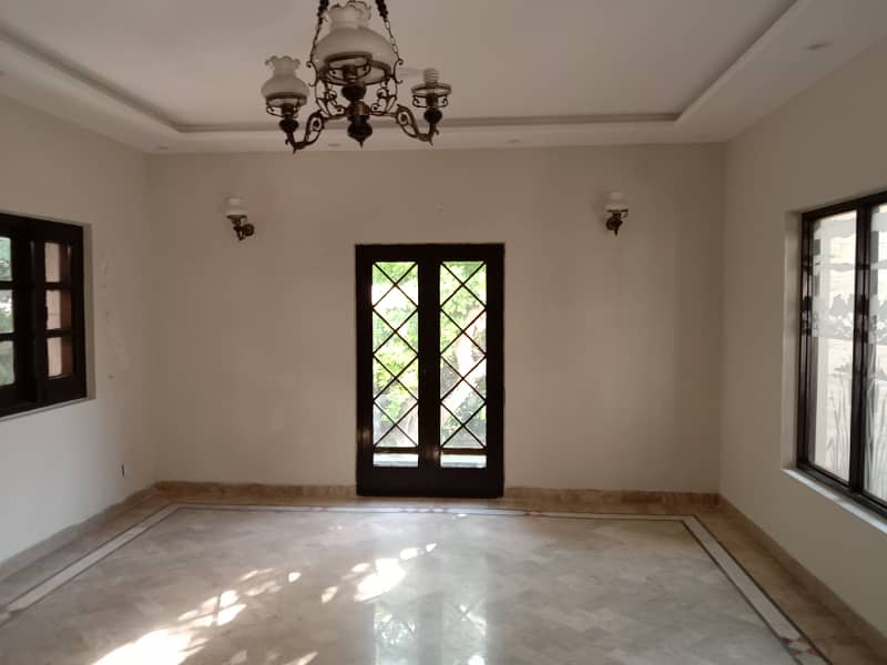 1 Kanal Super Out House Prime Hot For Sale dha Phase1 4