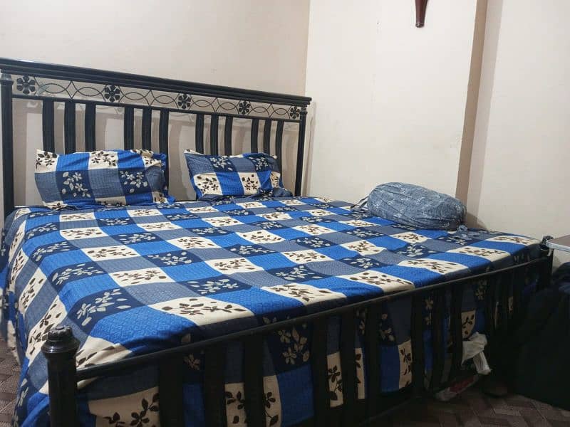 King size bed | Good condition 0