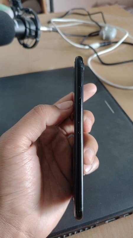 IPhone 7 black barry 2