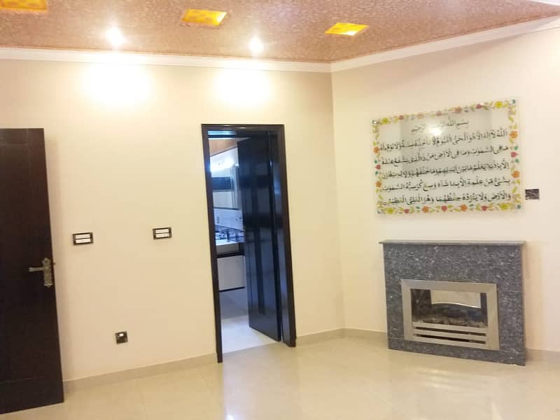 Kanal House Rent In DHA Phase 4-DD 15