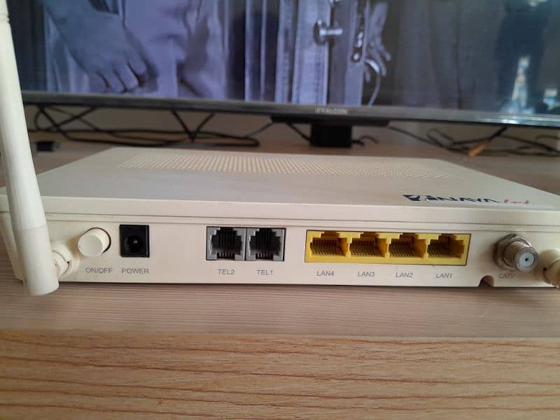 Nayatel GPON ONT with Cable TV + Original Huawei UPS 1