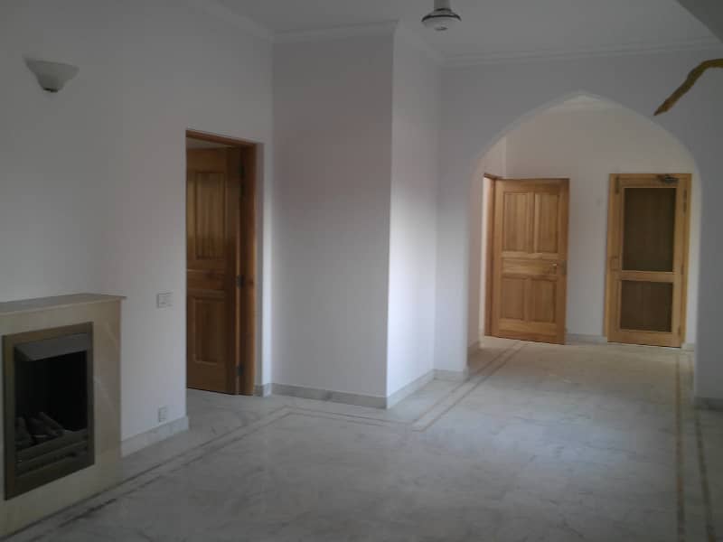 DHA 1 Kanal Ideal Upper Portion With Separate GateFor Rent In Phase 5 7