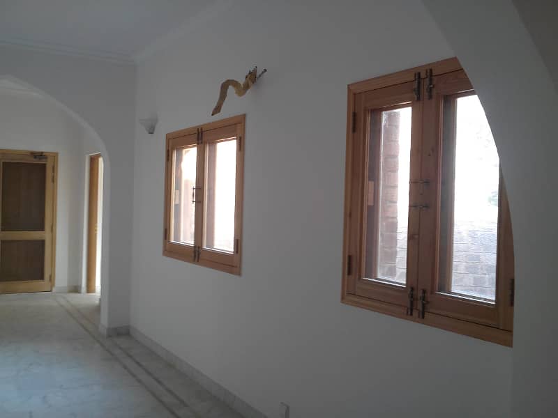 DHA 1 Kanal Ideal Upper Portion With Separate GateFor Rent In Phase 5 10