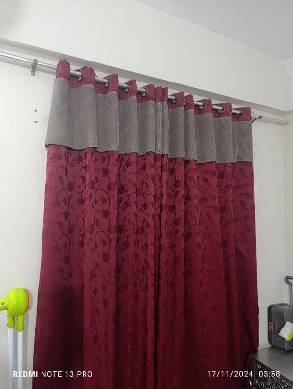 Curtain 0