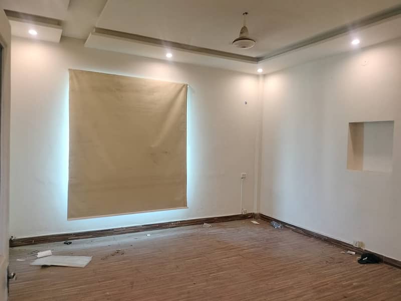 4 Marla 2nd Floor Office For Rent In DHA Phase 1 Block K, Lahore. 0