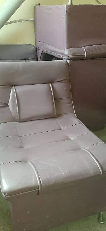 4 Sofas Set Good in Quality 3