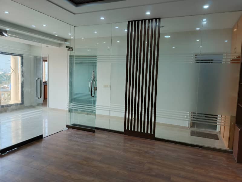 4 Marla 2nd Floor Office With Elevator For Rent In DHA Phase 6 Main Boulevard, Lahore. 11