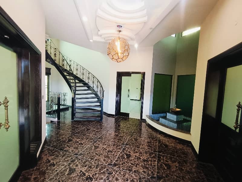 ONE KANAL BEAUTIFUL HOUSE AVAILABLE FOR RENT IN DHA PHASE 5 36