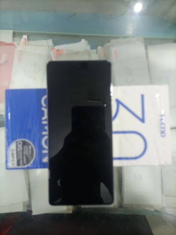 Tecno Camon 30 (12 256GB) 1