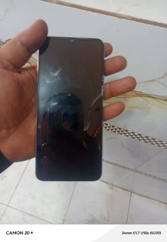 vivo y20 mbile 4/64 2