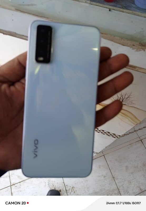 vivo y20 mbile 4/64 3