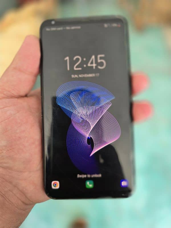 lg v35 4gb ram 128gb memory 12