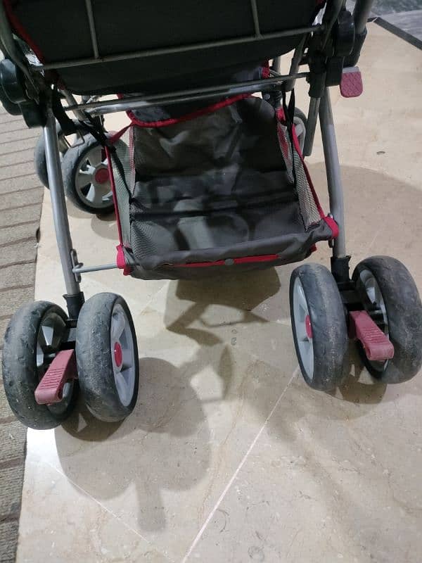 Pram/ Stroller 8