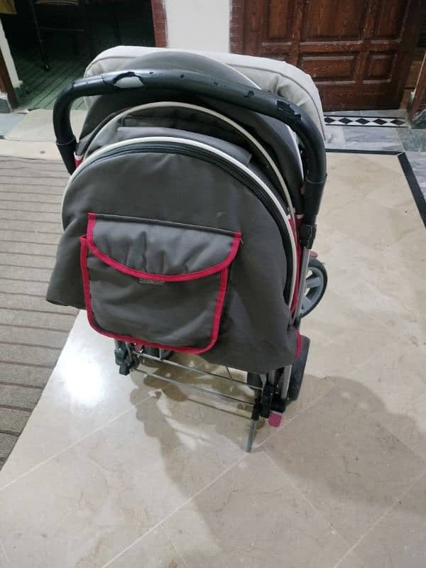 Pram/ Stroller 10