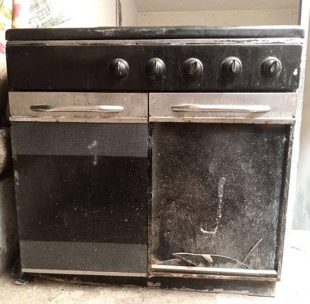 Durable 5-Burner Gas Stove (Used) 0