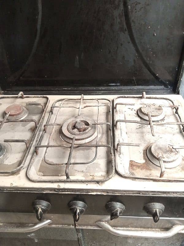 Durable 5-Burner Gas Stove (Used) 1